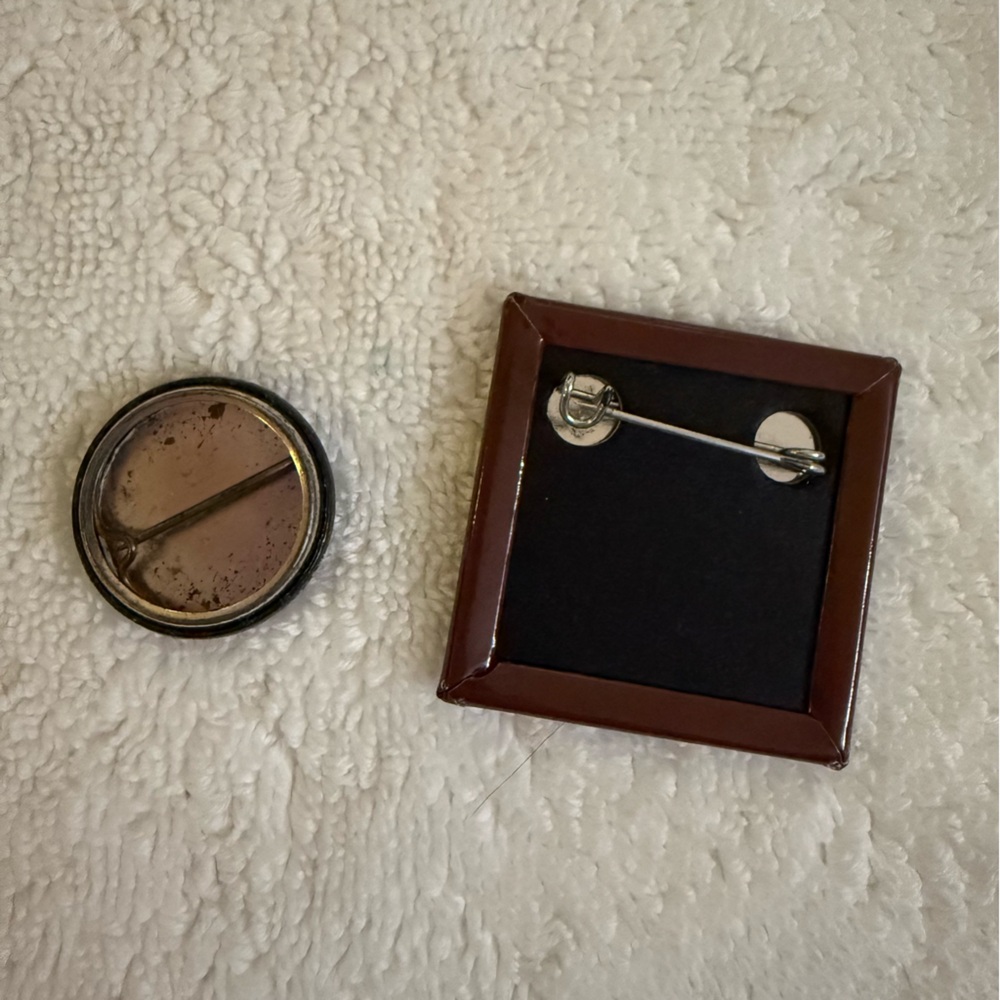 Nintendo Pin Set - Picture 2 of 2